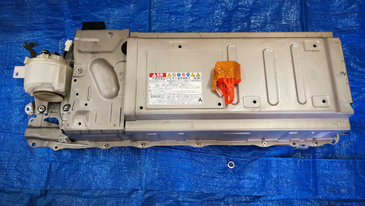 プリウス ハイブリッドバッテリー ZVW30 リサイクル用 ジャンク品
