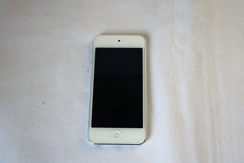 ◎Apple iPod touch 32GB 第5世代 MD720J/A 中古並品 【公式通販】