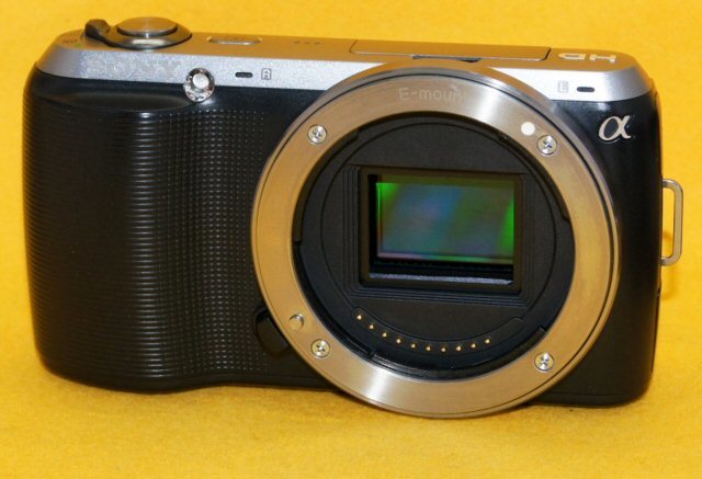 SONY NEX-C3 ミラーレス一眼 レンズ 充電器付 ブラック 動作品 ☆一発即決☆訳あり☆SONY NEX-C3 本体のみ☆バッテリー・充電器