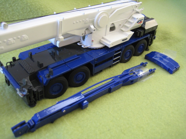 1/50 スケールモデル TADANO GR-1000N 100t吊り ラフター クレーン