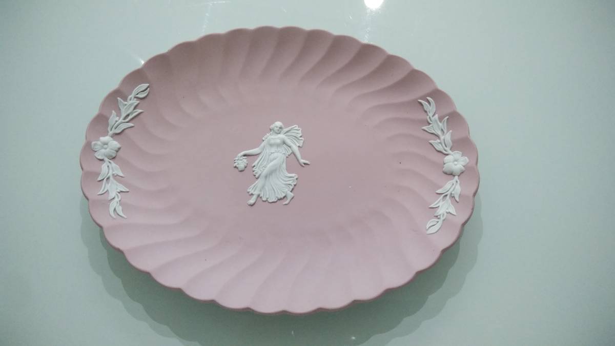 数量限定 ウェッジウッドジャスパーピンク楕円トレイ(ウェッジウッド)｜売買されたオークション情報、yahooの商品情報をアーカイブ公開 - オークファン ウェッジウッド
