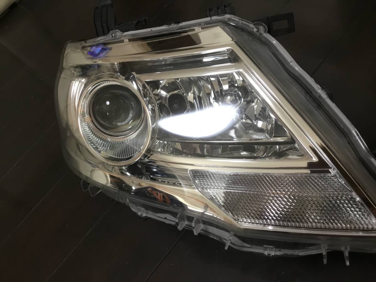 C25 後期 セレナ CC25 HID 日産 ヘッドライト ハイウェイスター パーツ