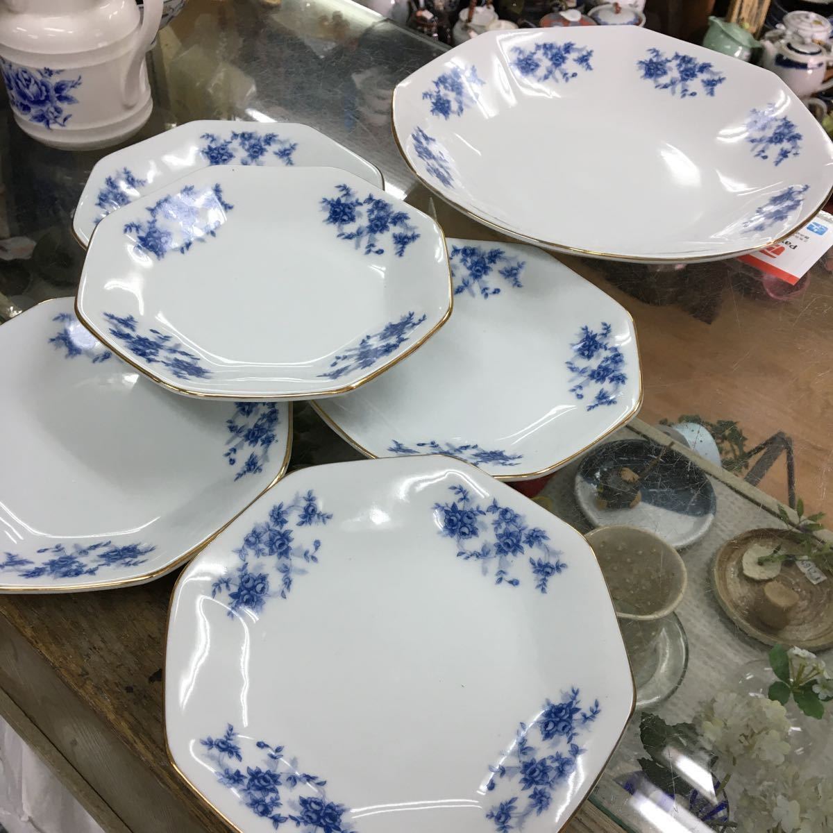 【新品】 デッドストック レトロモダンな八角皿／八角皿／中華皿／盛り皿／取り皿／レトロ食器／レトロローズ／蚤の市／昭和レトロ／レトロモダン(その他)｜売買されたオークション情報、yahooの その他