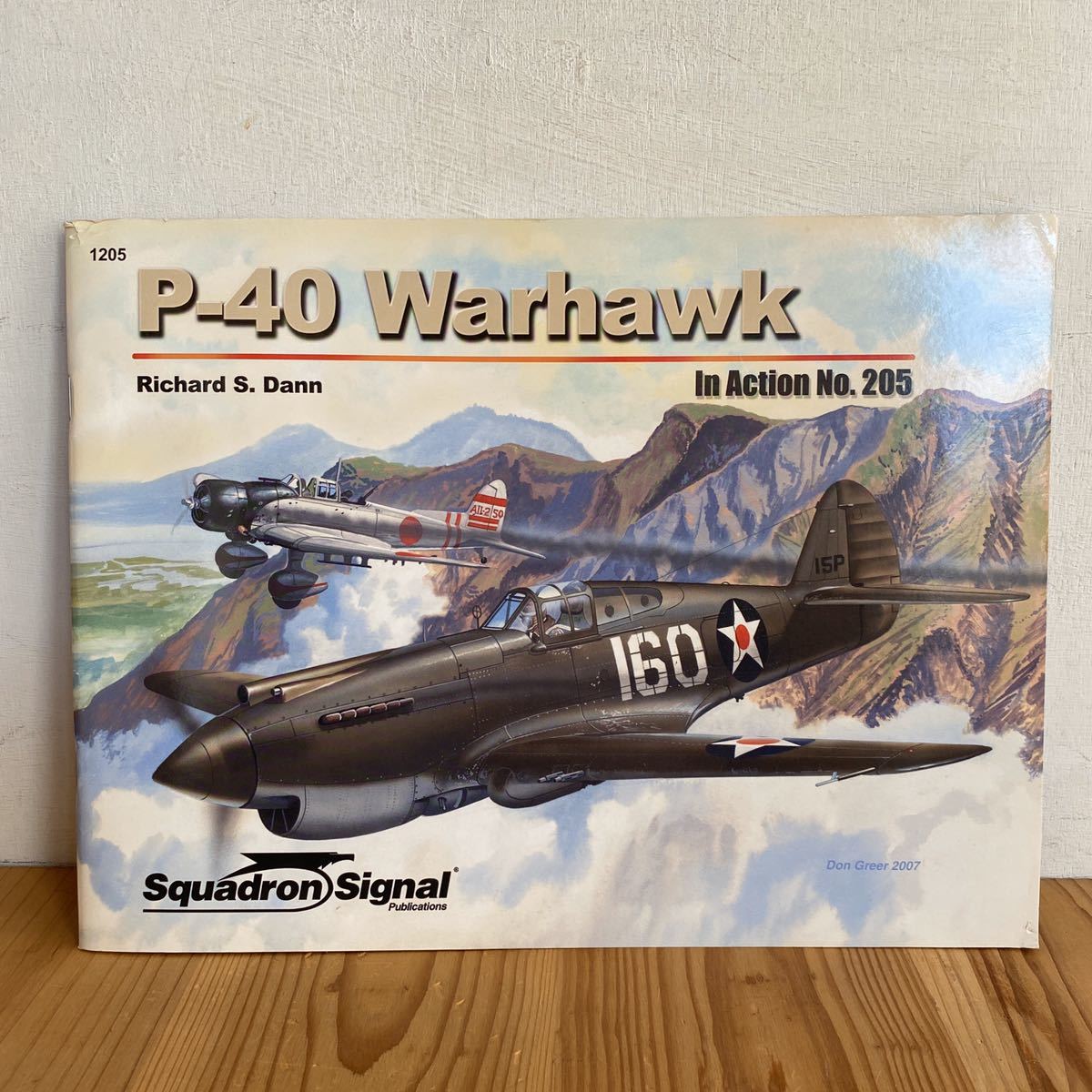 洋 P 40 Warhawk In Action 5 洋書 戦闘機 写真集 戦記 ミリタリー 売買されたオークション情報 Yahooの商品情報をアーカイブ公開 オークファン Aucfan Com
