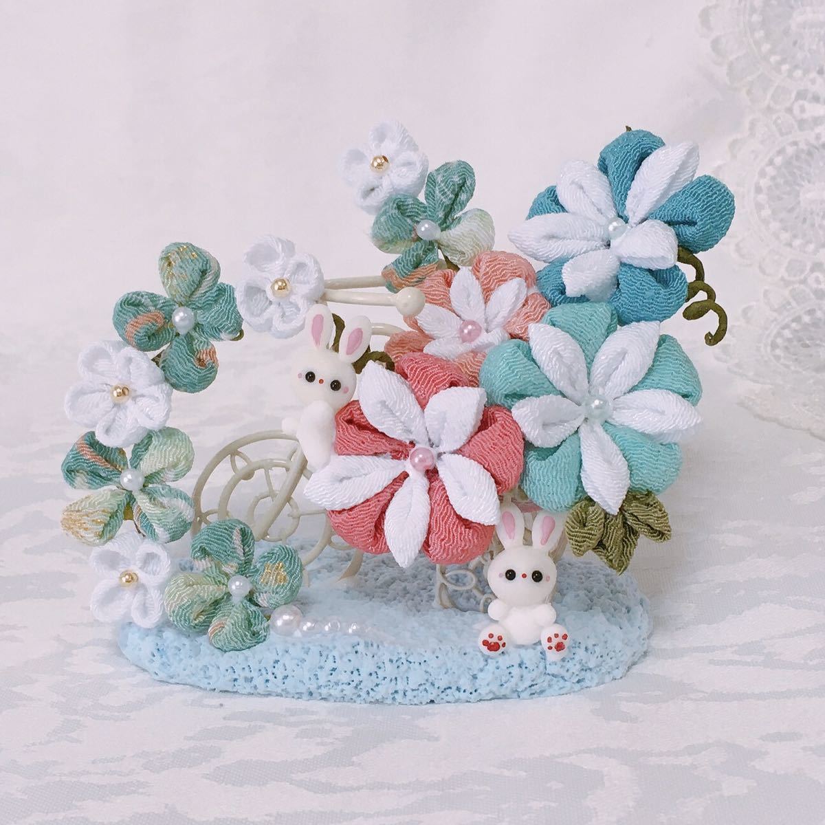 幸せのうさぎちゃん つまみ細工 ちりめん細工 樹脂粘土 ハンドメイド 朝顔 完成品 売買されたオークション情報 Yahooの商品情報をアーカイブ公開 オークファン Aucfan Com