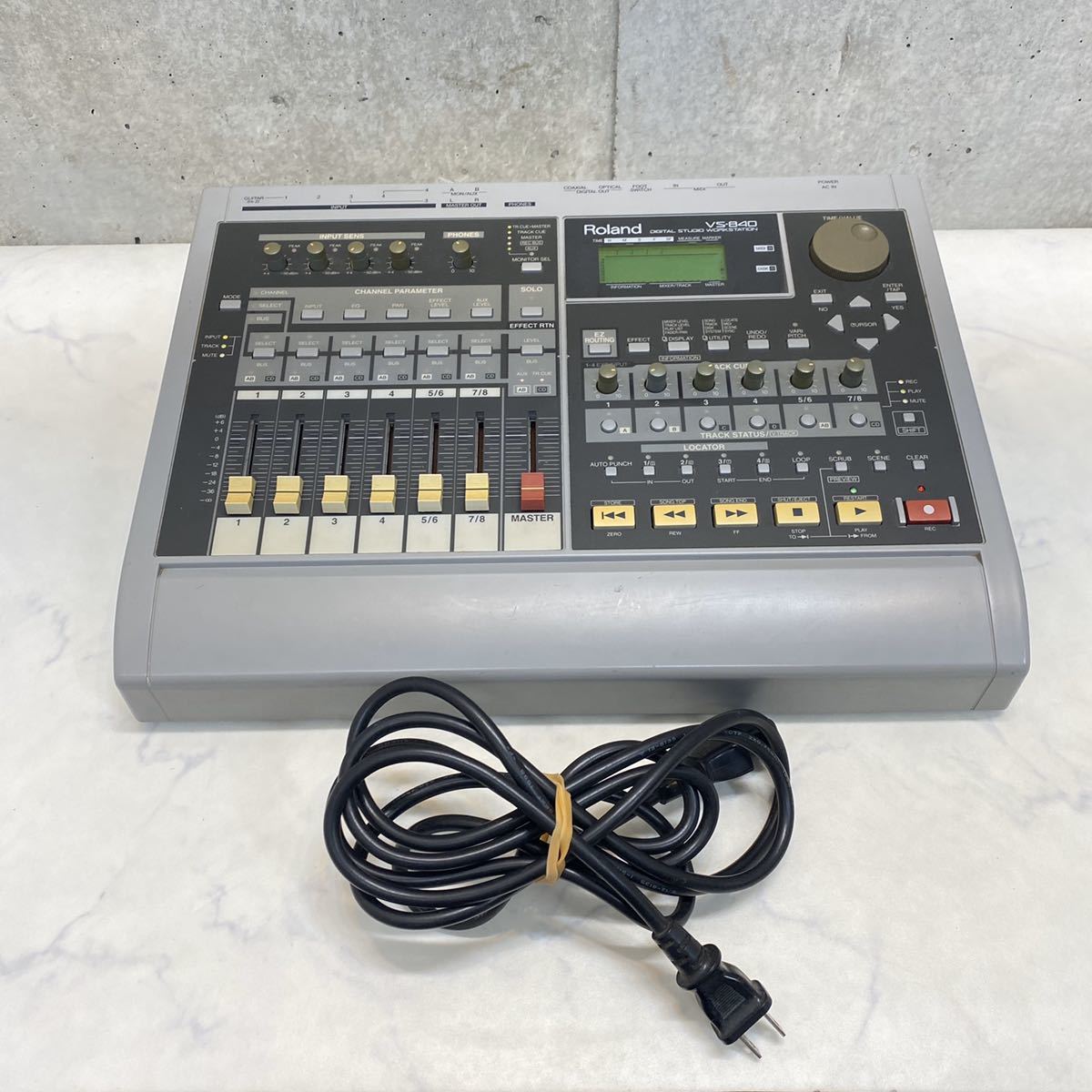 Roland VS-840 ZIP内蔵 完動品 録再OK 名機 MTR 希少 Roland VS-840 ZIP内蔵 完動品 録再OK 名機 MTR 希少 Roland
