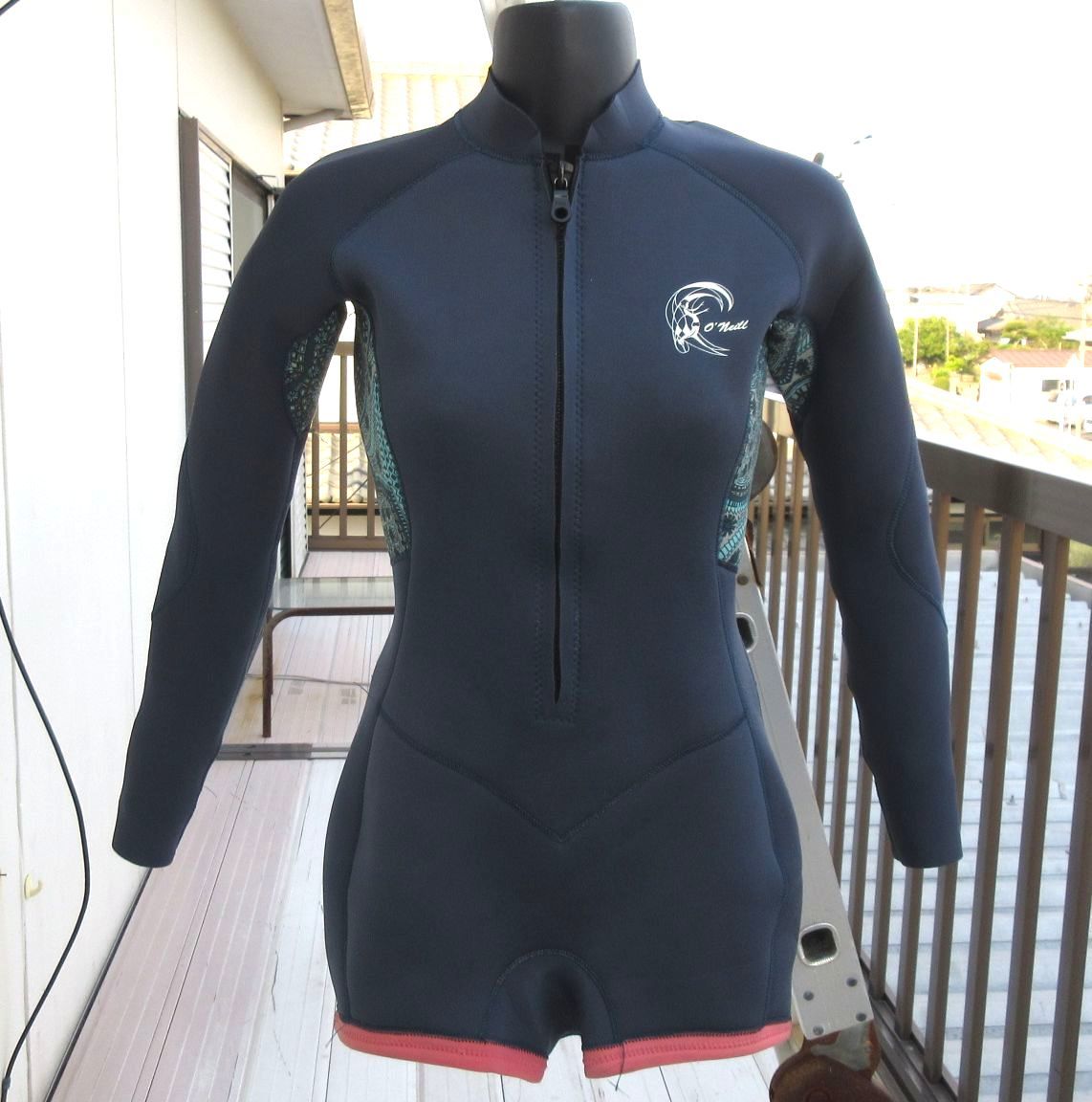 大得価，新品 ウエットスーツ O'NEILL 2ｍｍ ロンスプ レディース M 160cm／体重：53kg(ロングスリーブ)｜売買されたオークション情報、yahooの商品情報をアーカイブ公開 - オークファン ウエットスーツ