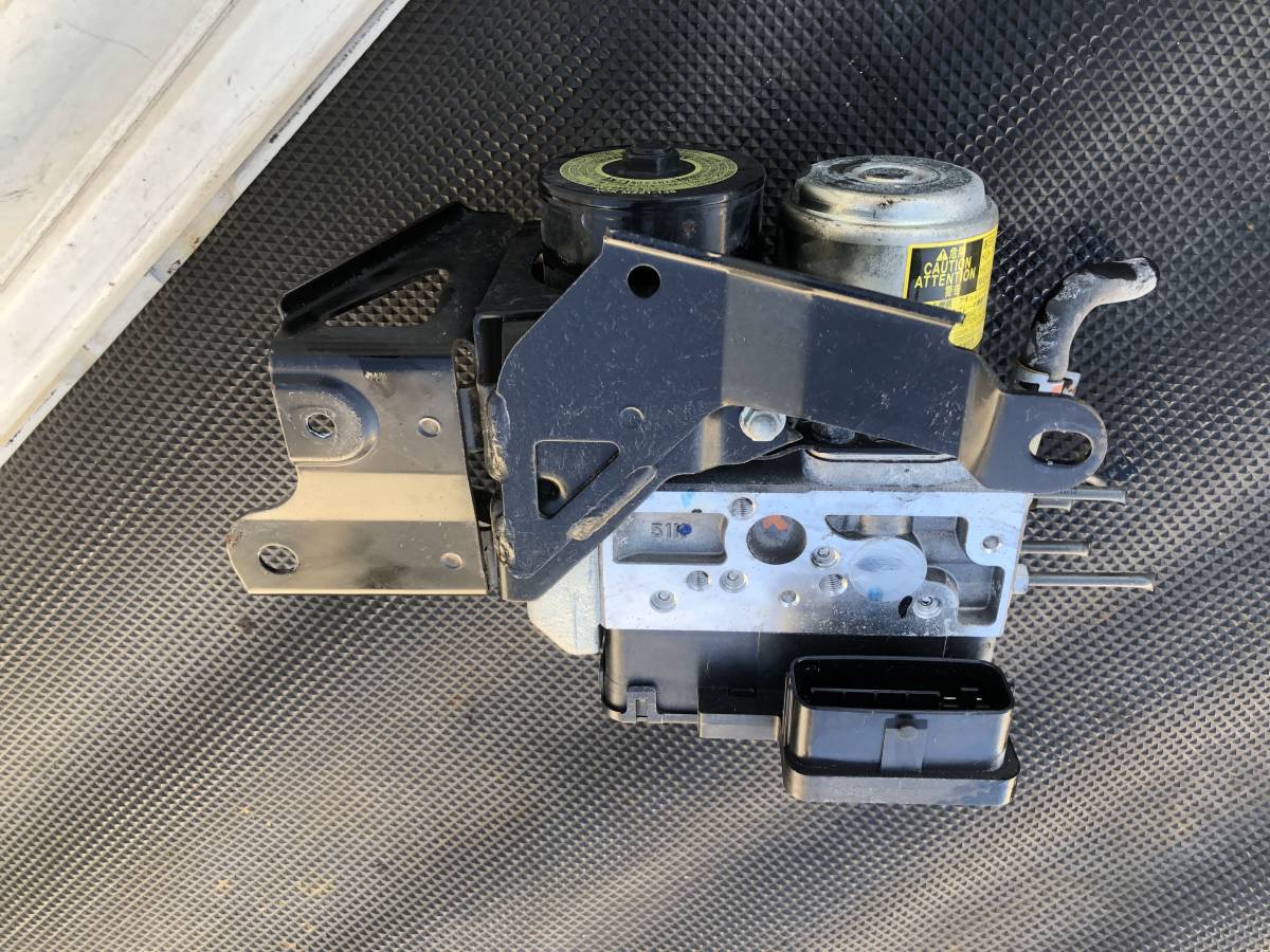 H21年　AHR20W エスティマ ハイブリッド中期　 純正 ABS アクチュエーター　7.1万ｋｍ外し　