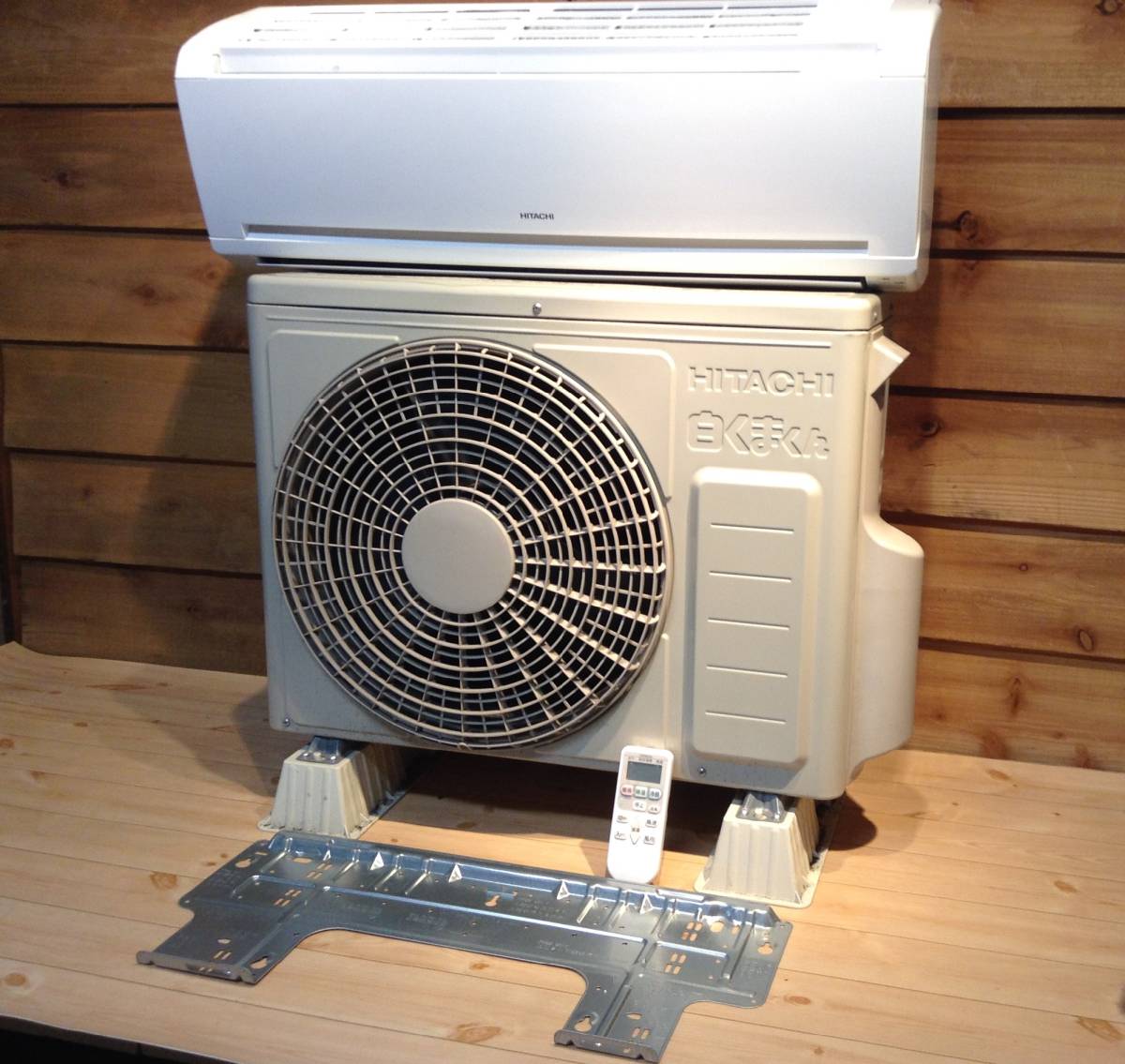 エアコン HITACHI RAS-A22J(W) HITACHI 日立 白くまくん RAS-A22J 