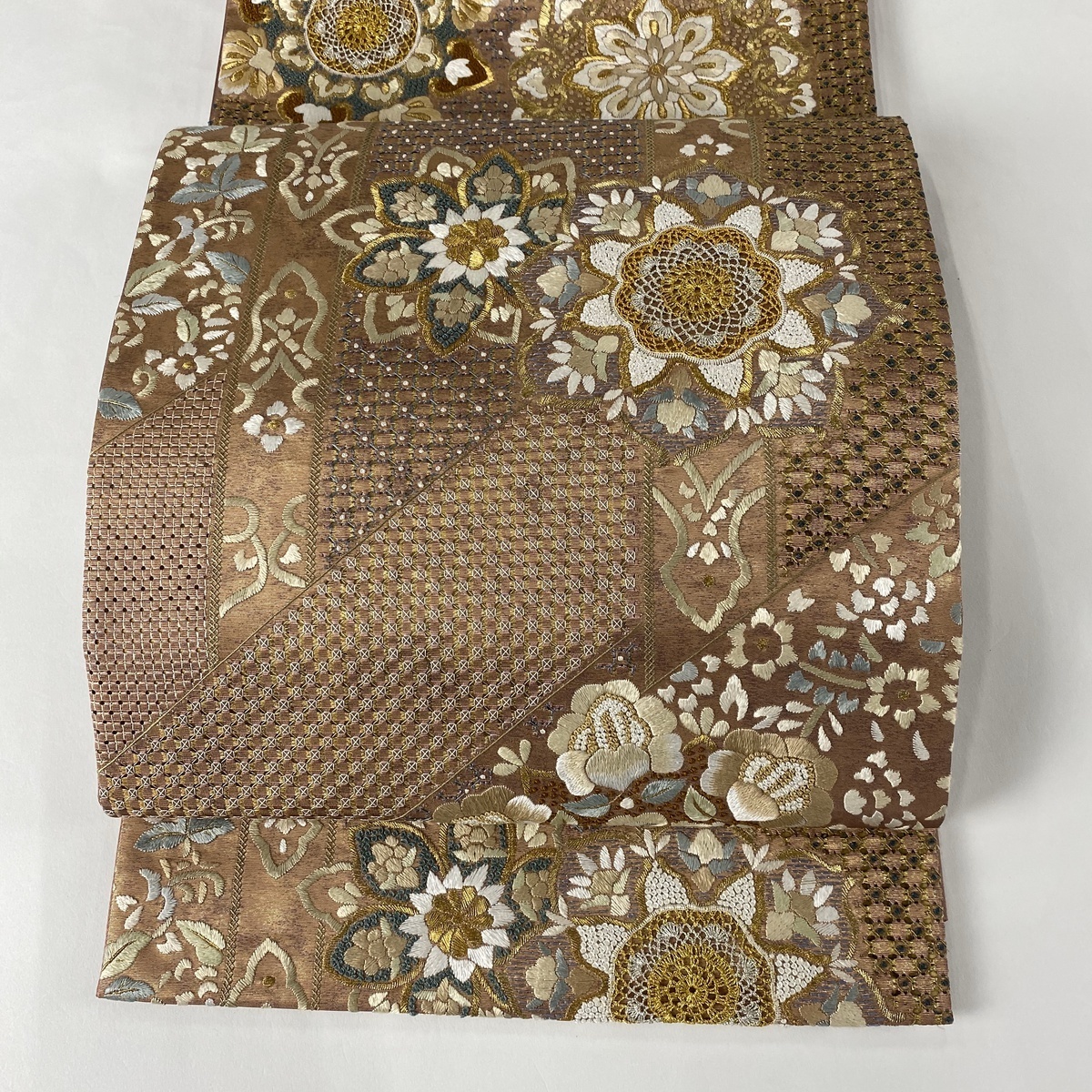 袋帯 美品 六通 秀品 箔 華文 正絹 草花 中古 金糸 小豆色 金銀糸