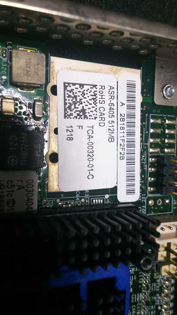 Adaptec ASR-6405 512MB RAID 0/1/5/6/10 AFM-600DB 付き