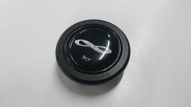 P*T様 マツダRX-7（FC）∞（アンフィニ／Infini）ホーンボタンMOM マツダ サバンナ RX-7 FC3S アンフィニ ∞ 純正 ホーンボタン momo