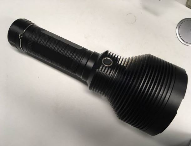 驚きの破格値，格安 LUMINTOP ルミントップ BLF GT4 4XHP70.2 25000LM 1370M 日本未発売 最新作モンスターフラッシュライト(ハンディライト、懐中電灯)｜売買されたオークション情報、yahooの商品情報をアーカイブ公開 - オ その他