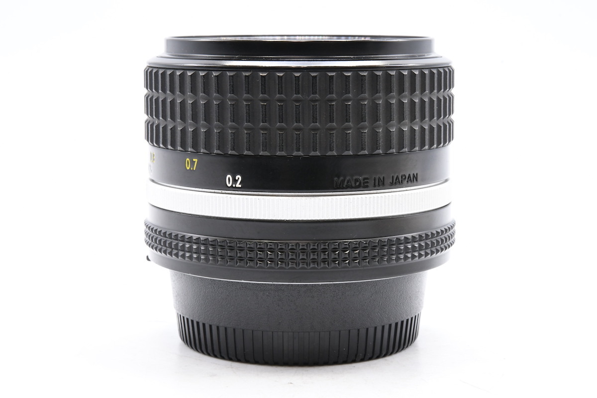 28mm Nikon | NIKKOR ニコン Nikkor Ai-s Ai-S Classic : AI F2 Haw