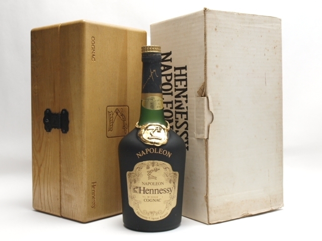 Hennessy Napoleon コニャック 木箱入り Hennessy Napoleon ヘネシー ナポレオン 700ml 木箱付☆AKA52834