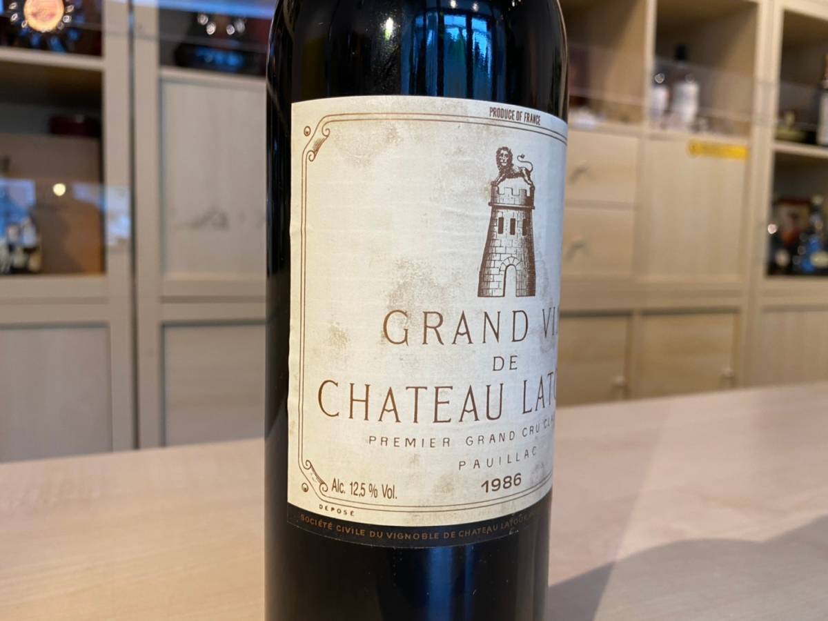 70214 CHATEAU LATOUR（シャトー ラトゥール）1986年 750ml レ CHATEAU