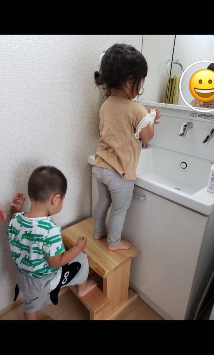 | 木製看板 45cm × 90cm A型看板 国産ひのき a 薪一 (kika001) 縦タイプ（レーザー彫刻） 木になる看板 送料無料 広告面 看板DIY杉野地板で回転式看板！ステンシル＆ブライワックス塗装！！！Vol.21 DIYみんなで手作り！立派な栗の木に看板を設置しました。