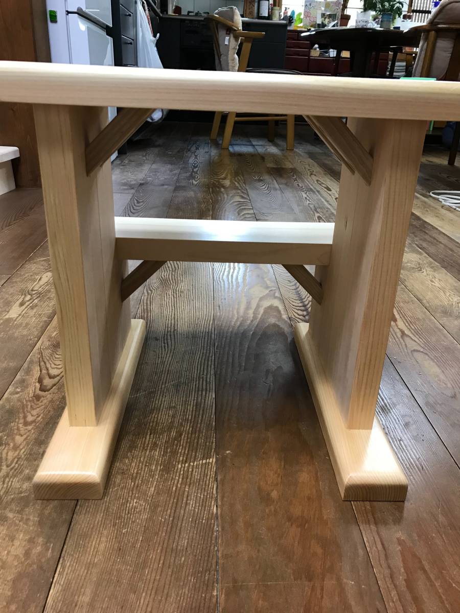 | 木製看板 45cm × 90cm A型看板 国産ひのき a 薪一 (kika001) 縦タイプ（レーザー彫刻） 木になる看板 送料無料 広告面 看板DIY杉野地板で回転式看板！ステンシル＆ブライワックス塗装！！！Vol.21 DIYみんなで手作り！立派な栗の木に看板を設置しました。