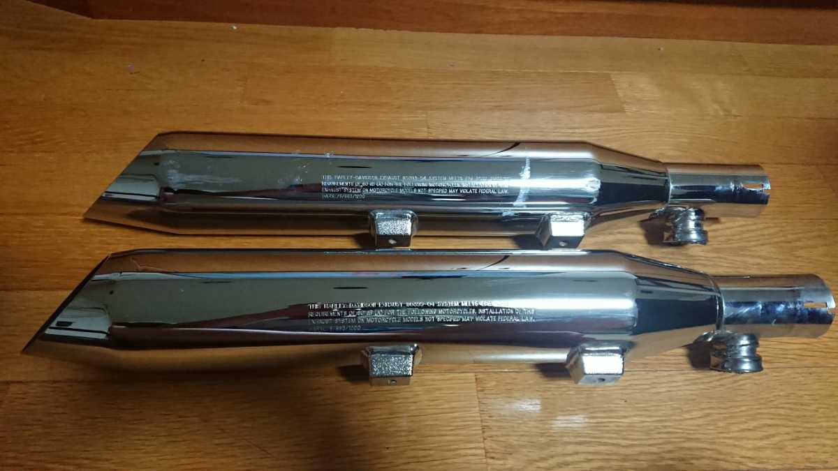 バロニーカット スポーツスター用北米マフラー パンチアウト 18mm 