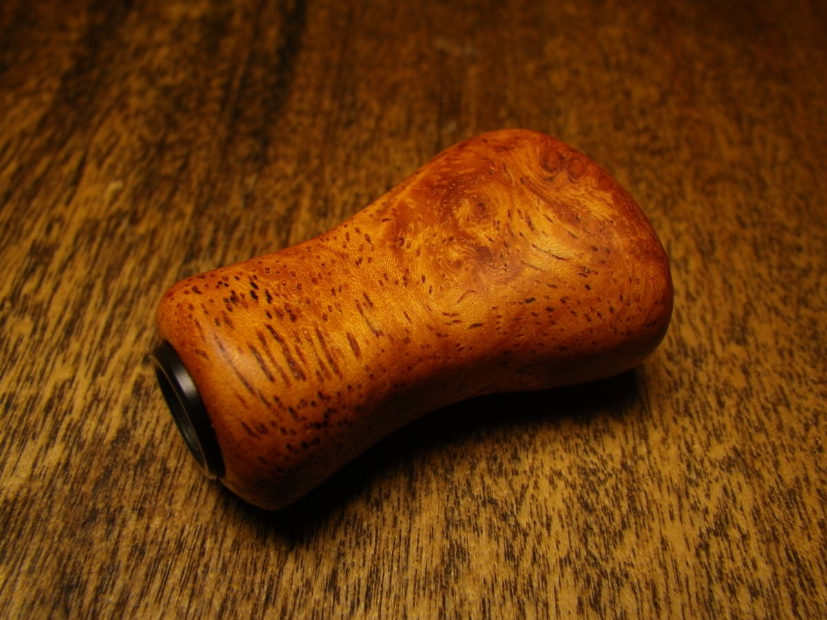 新品，定番 花梨瘤ハンドルノブ ダイワ Sサイズ シマノ Aタイプ対応 ハンドメイド オイルフィニッシュ シングルハンドル用 ②(ダイワ)｜売買されたオークション情報、yahooの商品情報をアーカイブ公開 - ダイワ