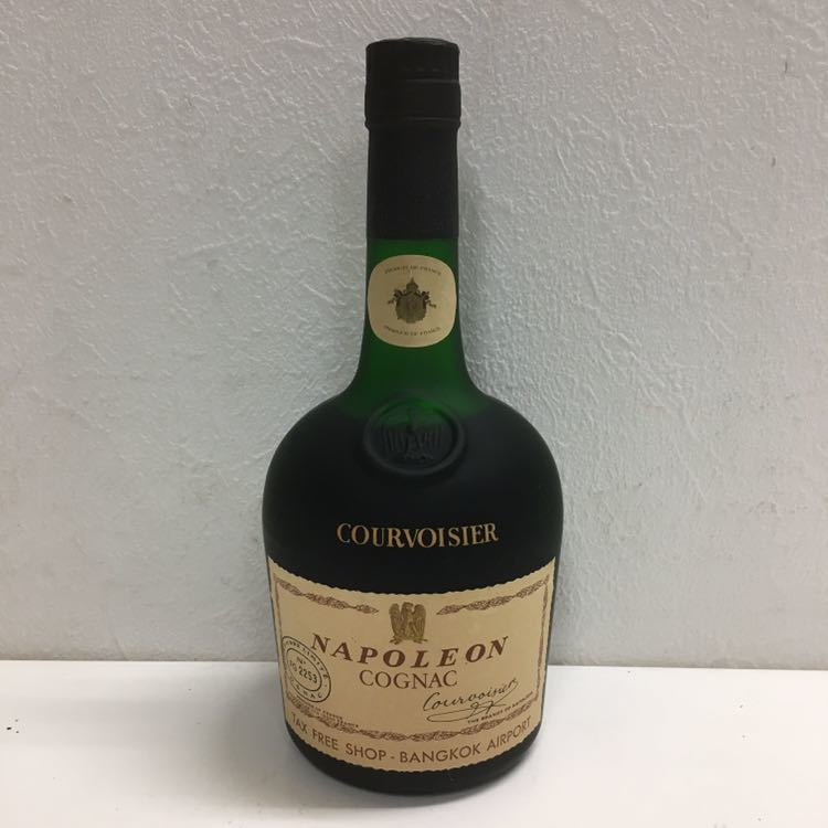 クルボアジェ COURVOISIER NAPOLEON 他 メーカー公式通販 セール 【未開栓】COURVOISIER　NAPOLEON/クルボアジェ　ナポレオン　ブランデー　cognac/コニャック　40％　700ml 大阪市内 引取歓迎☆13675