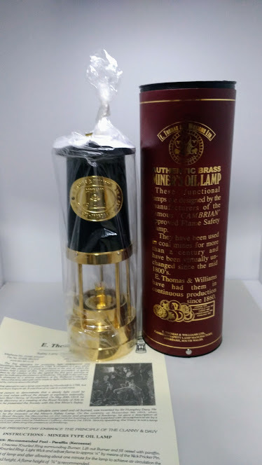 100%新品，SALE E. Thomas & Williams ブラック マイナーズランプ 真鍮(灯油ランタン)｜売買されたオークション情報、yahooの商品情報をアーカイブ公開 - オークファン 灯油ランタン