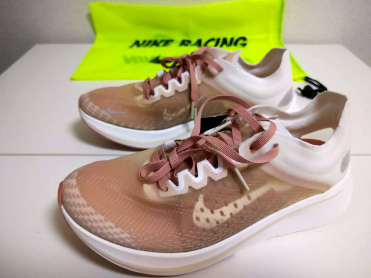  ナイキ ウィメンズ ズームフライ SP ファスト BV389-600 26.5cm ローズゴールド WMNS ZOOM FLY SP FAST(25.5cm以上)｜売買されたオークション情報、yahooの商品情報をアーカイブ公開 - オークファン 25.5cm以上