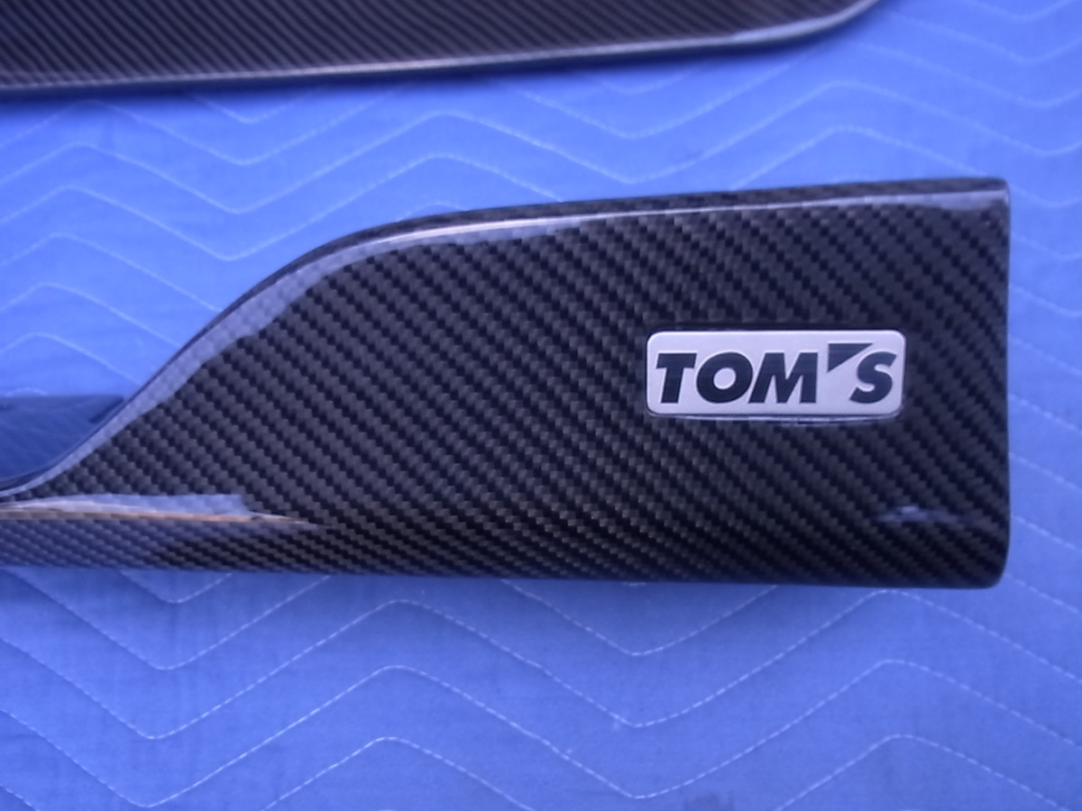 トムス TOM