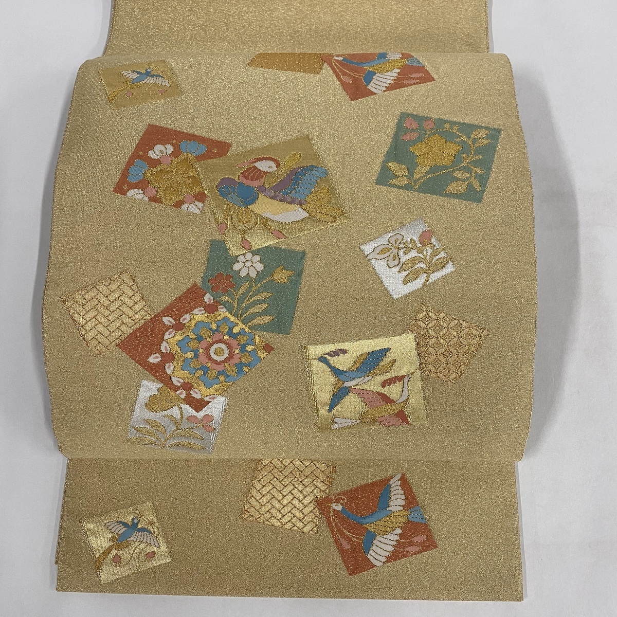 袋帯 美品 秀品 鳥 草花 金糸 箔 金色 お太鼓柄 正絹 【中古】 値引き