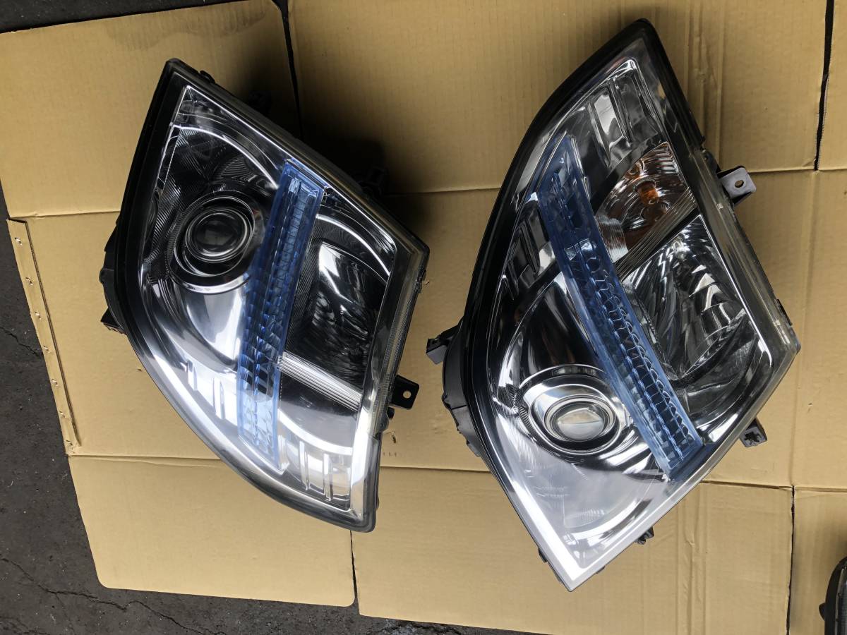 エルグランド　ハイウェイスター　 ME51 E51 HID キセノン ライト 100-24852 左右 AFS付　　中期　後期