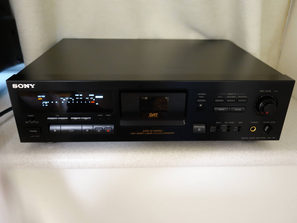 SONY DTC-790 DATデッキ 取説　箱付 リモコンおまけ　ジャンク SONY DTC-790 DATデッキ 取説 箱付 リモコンおまけ ジャンク