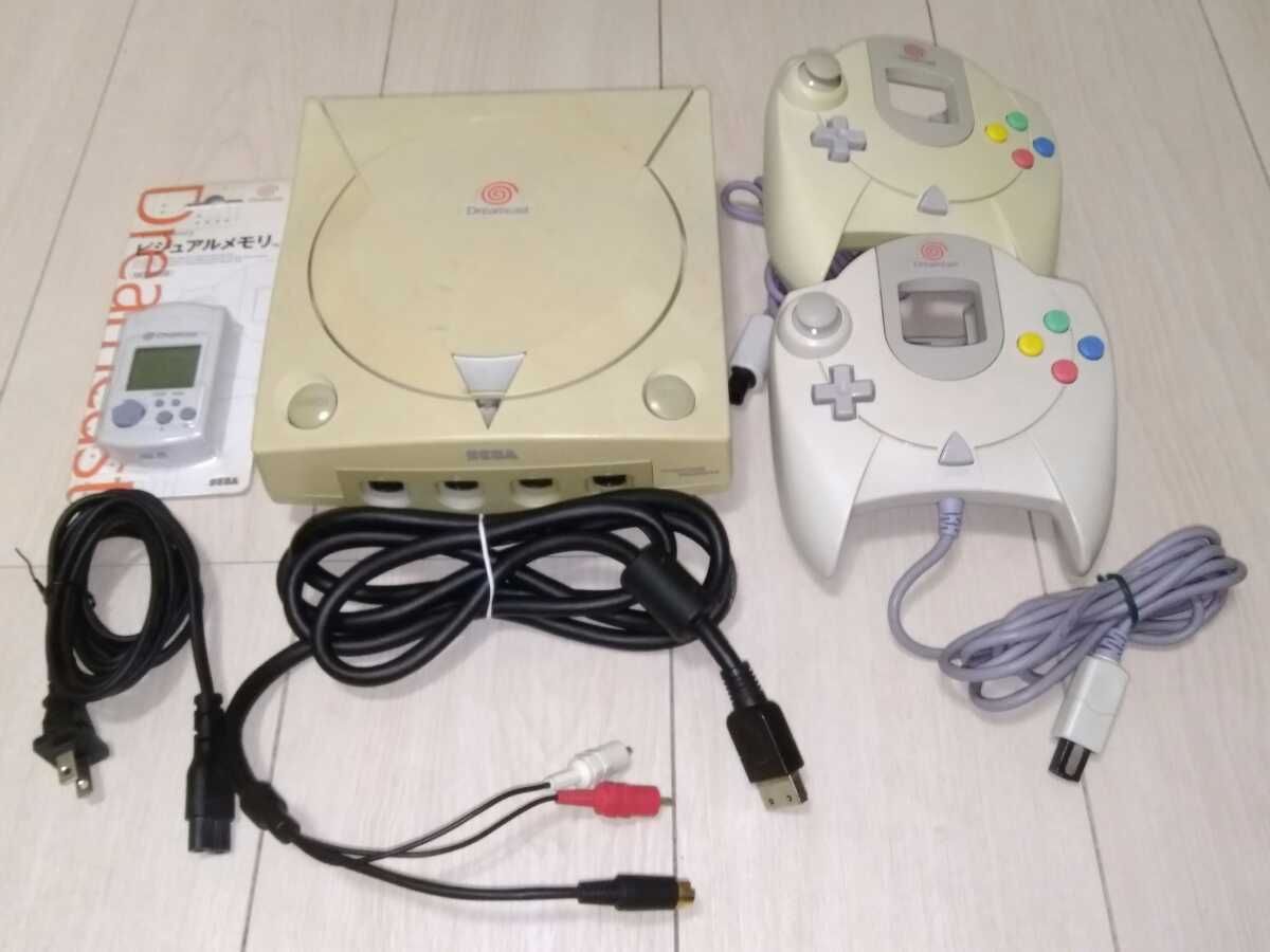 ドリームキャスト本体とコントローラ3個メモリーカード1個 ドリーム