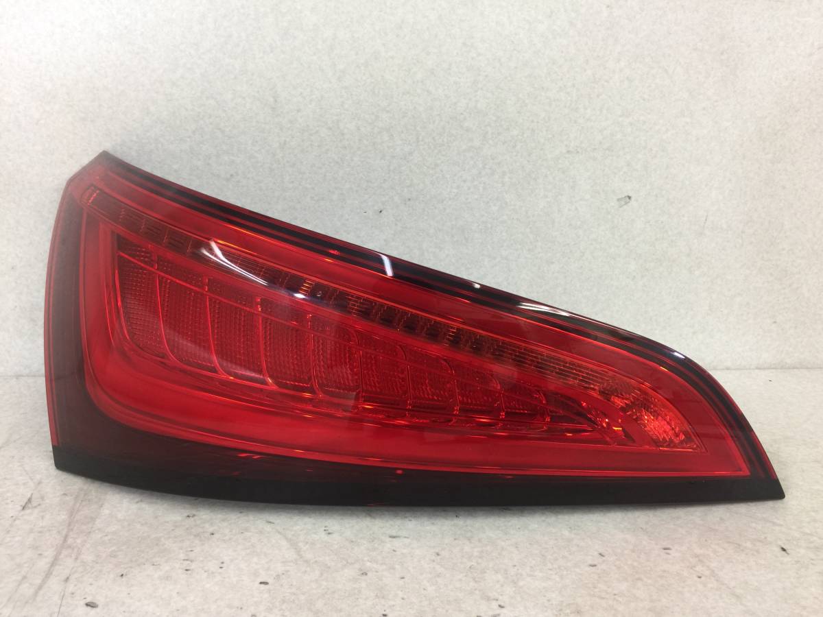 アウディ Q5 純正 FY後期 テール 左側 美品 磨き済み アウディ Q5 8R 左 テールライト 8R0945093C ,新では
