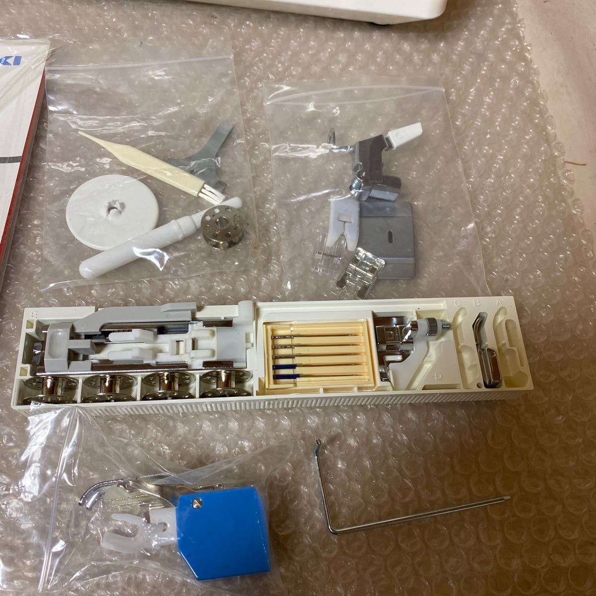 JUKI ジューキ the misin コンピューターミシン HZL-7900 JUKI ジューキ misin ◎美品◎ ◎付属品多数◎ フットコントローラー＆ワイドテーブル付き豪華特典付