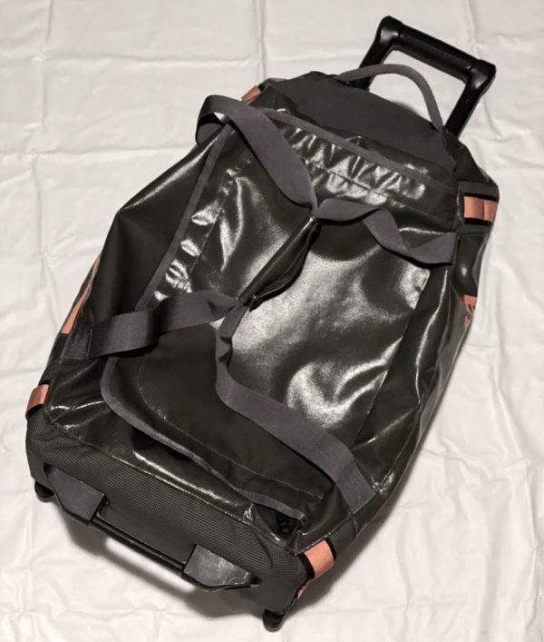 定番人気，人気セール パタゴニア ブラックホールウィールドダッフル 45l キャリーバッグ(パタゴニア)｜売買されたオークション情報、yahooの商品情報をアーカイブ公開 - オークファン パタゴニア