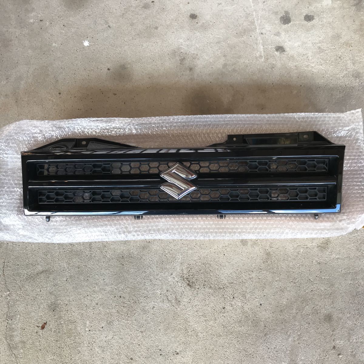JB23 ジムニー フロントグリル スズキ | ♪♪SUZUKI 中古品 タイプ別で 