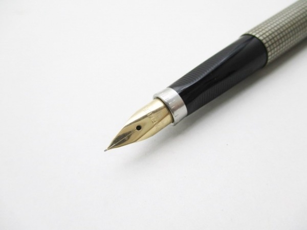 パーカー PARKER 万年筆 - シルバー×金属素材 ゴールド インクなし