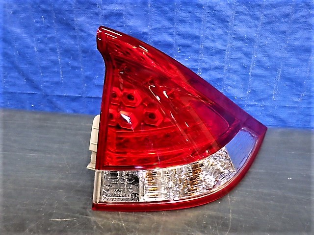 SALE，定番人気 K318 インサイト ZE2 前期 右テール 220-22875(テールライト)｜売買されたオークション情報、yahooの商品情報をアーカイブ公開 - オークファン ホンダ用