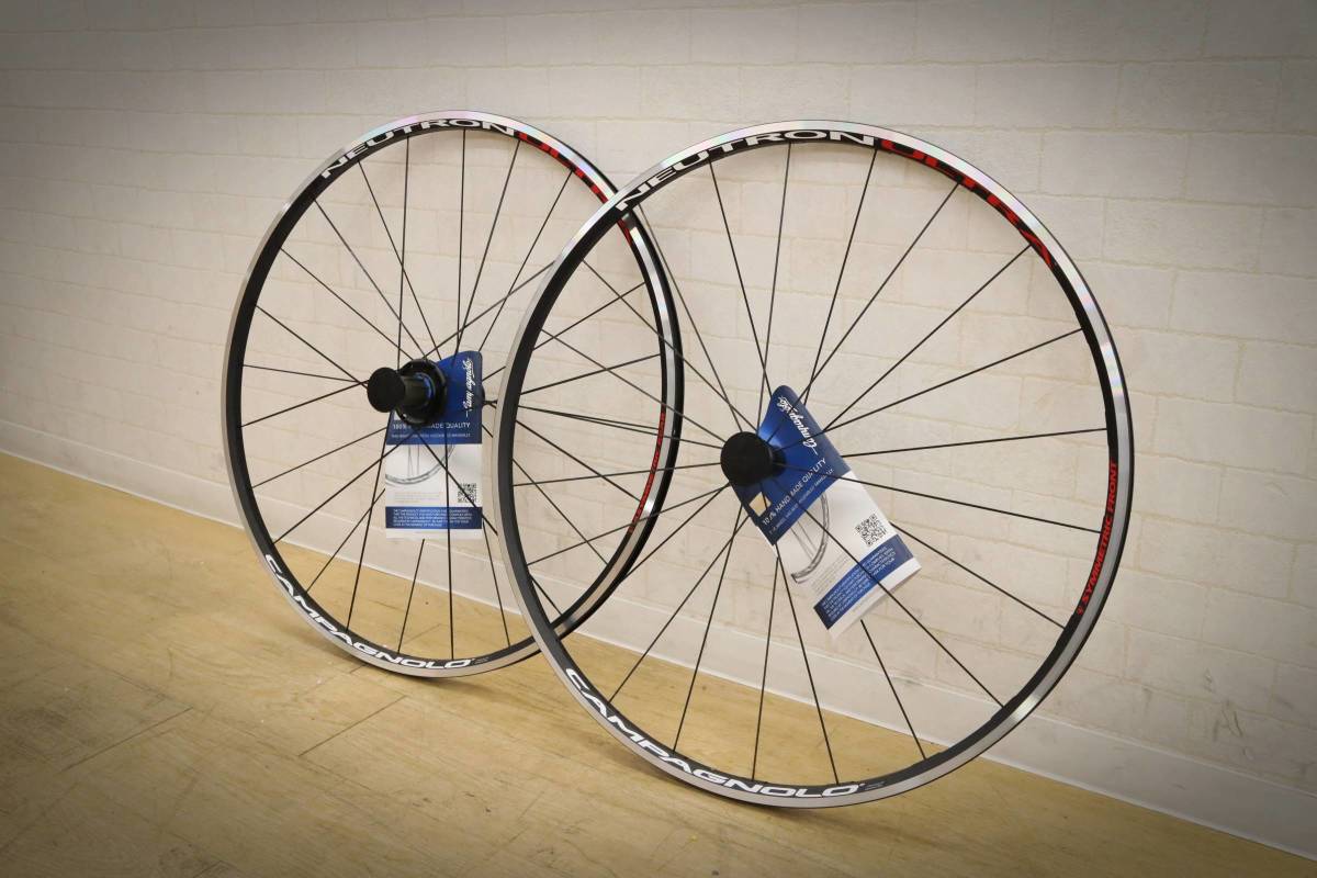 人気セール，豊富な D PPR091204 campagnolo カンパニョーロ NEUTRON ULTRA 700Cクリンチャーホイール フリーボディ:シマノ11S WH13-NECFRX1U b(27インチ、700C)｜売買されたオークション情報、yahooの商品情報をアーカイブ公開 - オ ホイール（完組、手組）