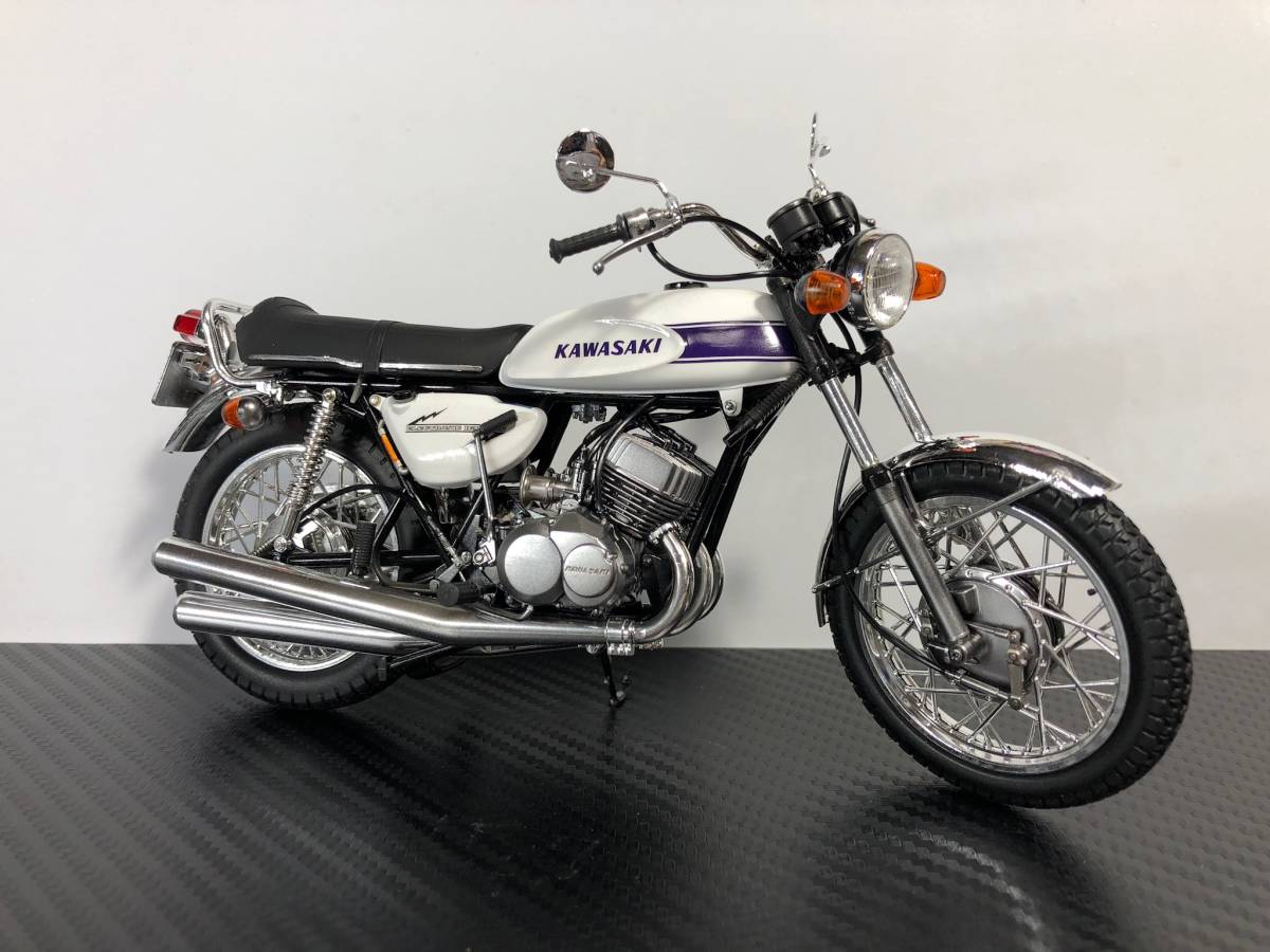 III Kawasaki 500-SS&frasl;MACH 1&frasl;12 Hasegawa (H1) | Model カワサキ 500-SS Plastic Kit ハセガワ 株式会社 BK10 キット組立完成品