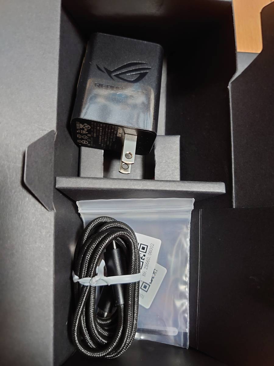 ASUS ROG Phone II ZS660KL-BK512R12 12GB+512GB ブラックグレア 国内版SIMフリー_5