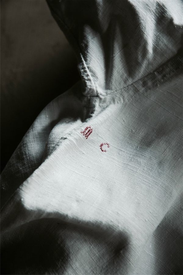 フランス 1900s リネン 貝の刺繍とモノグラムワンピース フランス