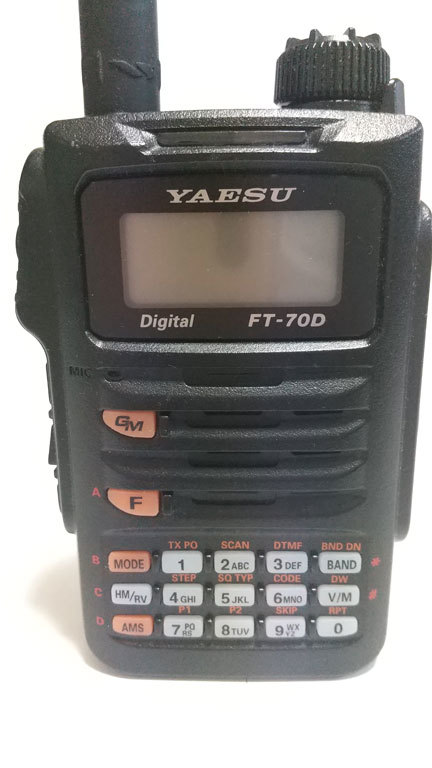八重洲無線 FT-70D 144/430 MHz アナログFM，C4FM デジタルハンディ－機