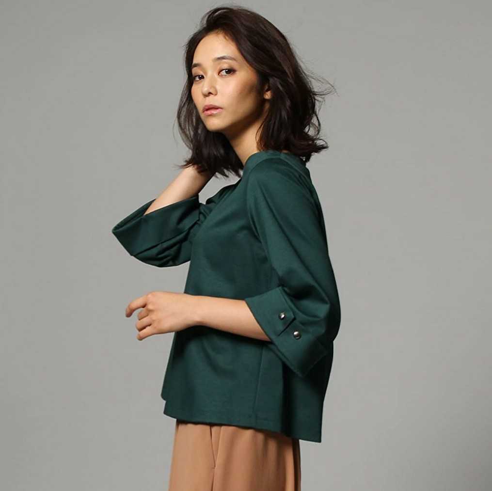 洗える アンタイトル Untitled バックシャン プルオーバー カットソー 2 グリーン 長袖カットソー 売買されたオークション情報 Yahooの商品情報をアーカイブ公開 オークファン Aucfan Com