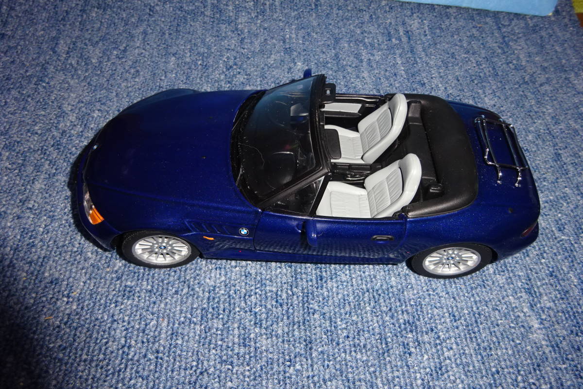 UTモデル 1/18  Z3 ロードスター（カスタム仕様) Z3 BMW UT Models 1⁄18 1:18 Roadster M - Model Bond – Cameron's