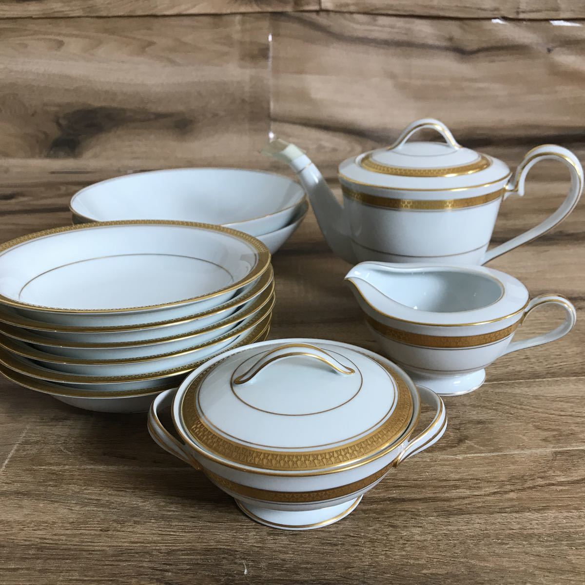 121 148 Y139 4317 Noritake ノリタケ ゴールドリッジ 深皿 スープ皿 ティーポット シュガーポット クリーマー 皿 食器 ノリタケ 売買されたオークション情報 Yahooの商品情報をアーカイブ公開 オークファン Aucfan Com