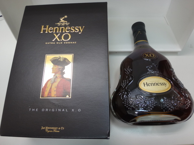酒 ヘネシー XO 黒キャップ 現行 700ml