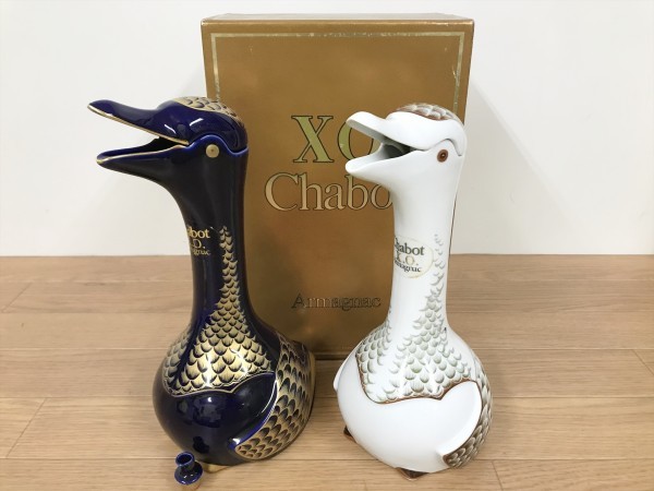 格安，送料無料 古酒 Armagnac アルマニャック Chabot シャボー XO グース 陶器 青 白 ブランデー 2本セット 9809/1400(アルマニャック)｜売買されたオークション情報、yahooの商品情報をアーカイブ公開 - オークファ アルマニャック