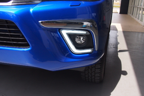 円～ ハイラックス GUN125 デイライト付 フォグランプカバー LED