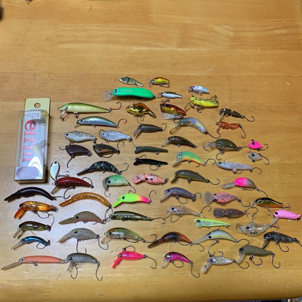 HOT，SALE 管釣りルアーセット エリアトラウト 有名メーカー ミノー クランク 鱒 大量セット 品(セット)｜売買されたオークション情報、yahooの商品情報をアーカイブ公開 - オークファン 淡水